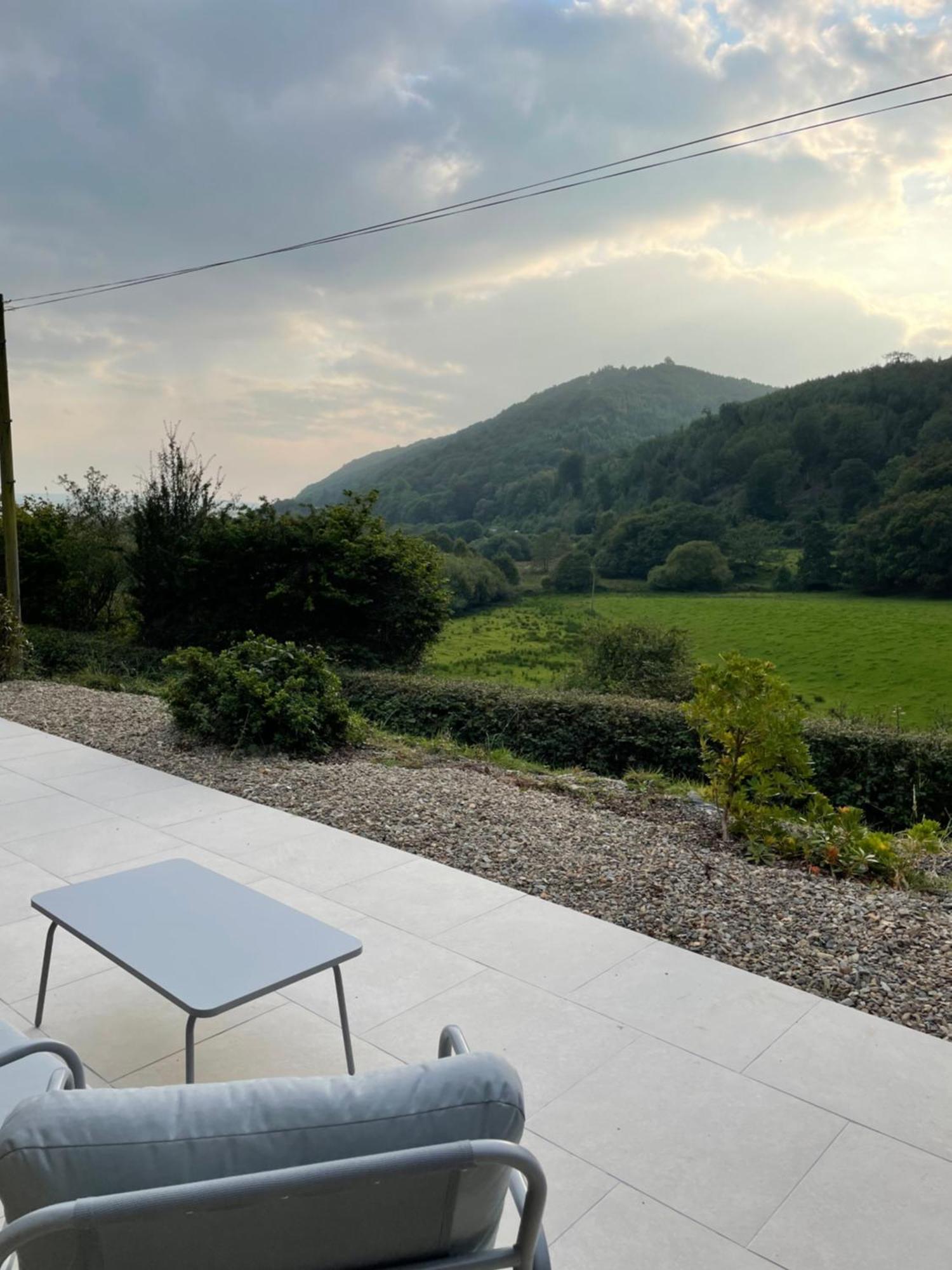 Llety Cynnes Villa Machynlleth Exterior photo
